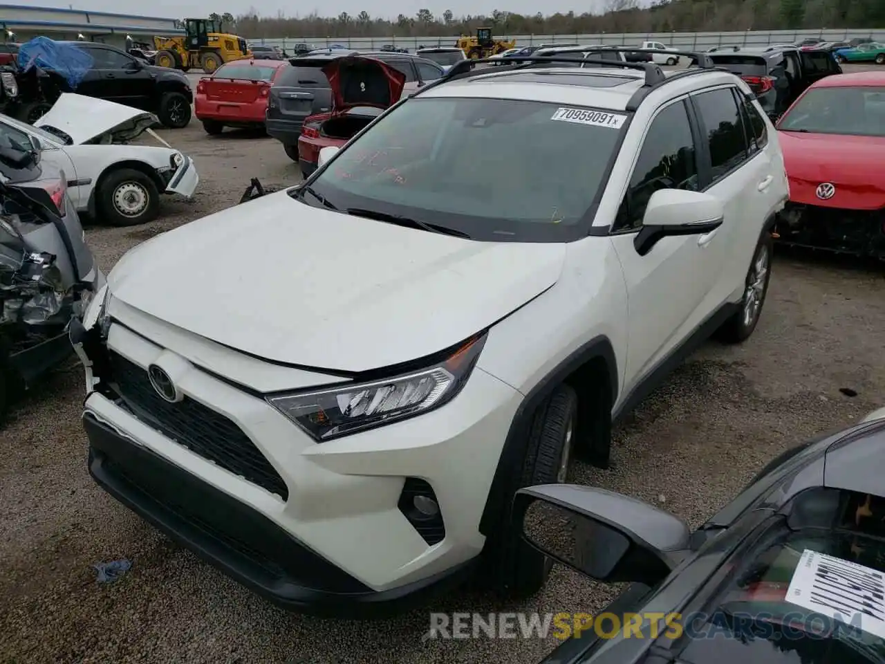 2 Photograph of a damaged car 2T3C1RFV9MW152796 TOYOTA RAV4 2021