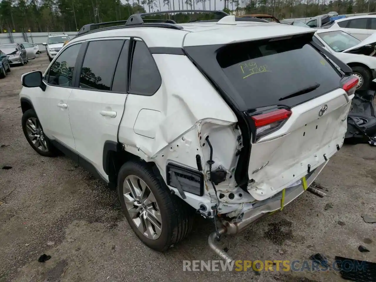 3 Фотография поврежденного автомобиля 2T3C1RFV9MW152796 TOYOTA RAV4 2021