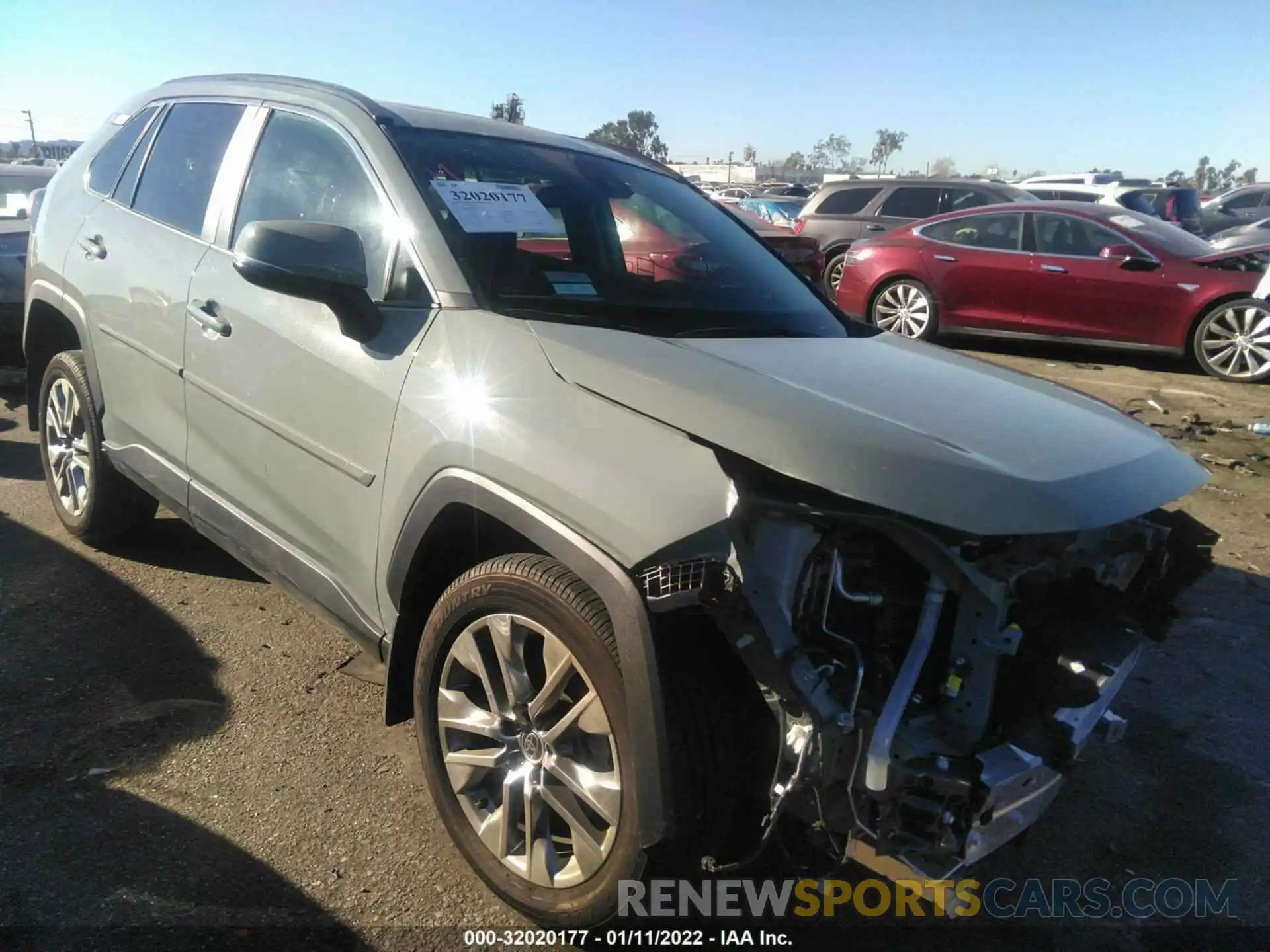 1 Photograph of a damaged car 2T3C1RFV9MW153642 TOYOTA RAV4 2021