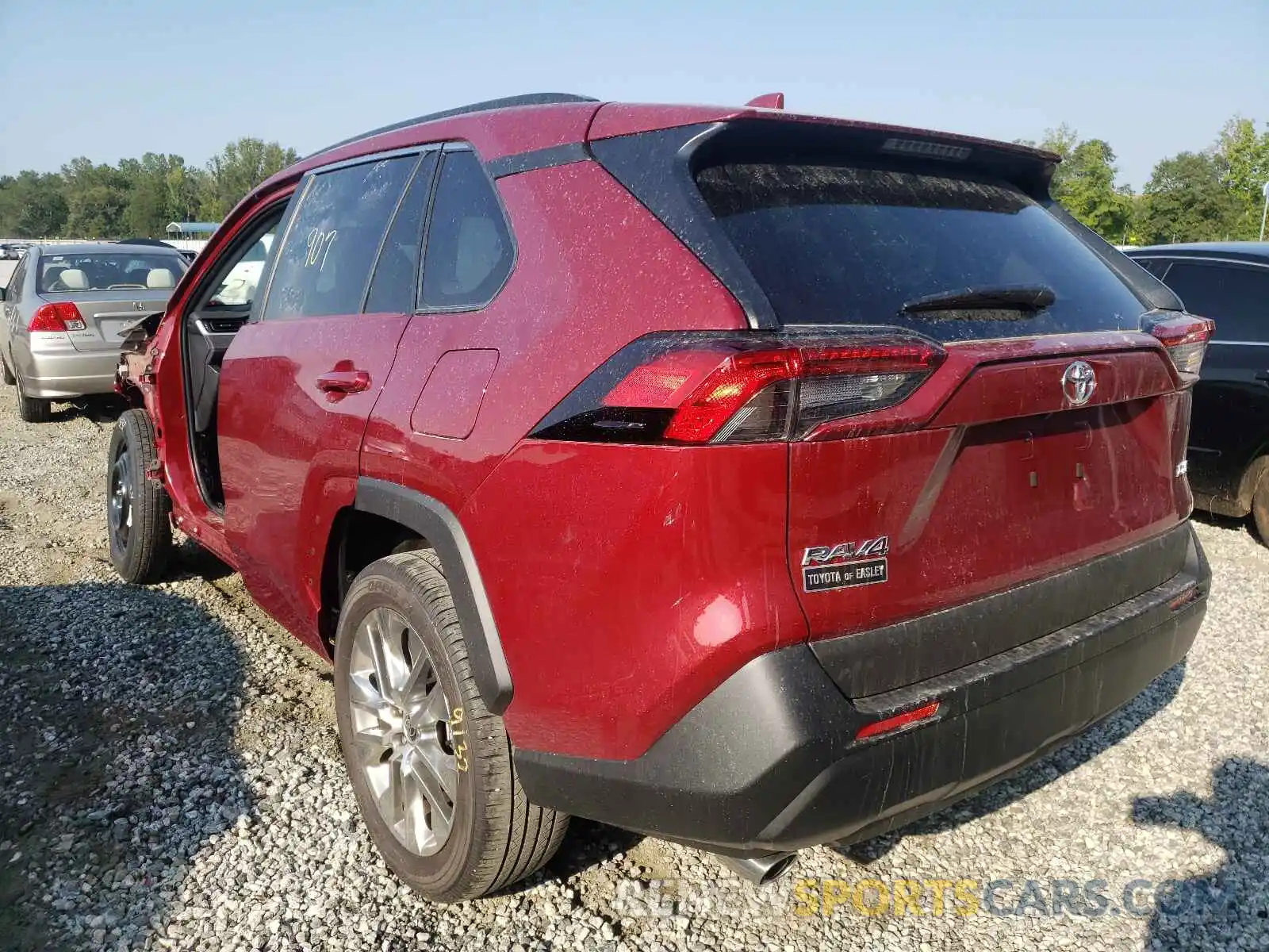 3 Photograph of a damaged car 2T3C1RFV9MW153804 TOYOTA RAV4 2021