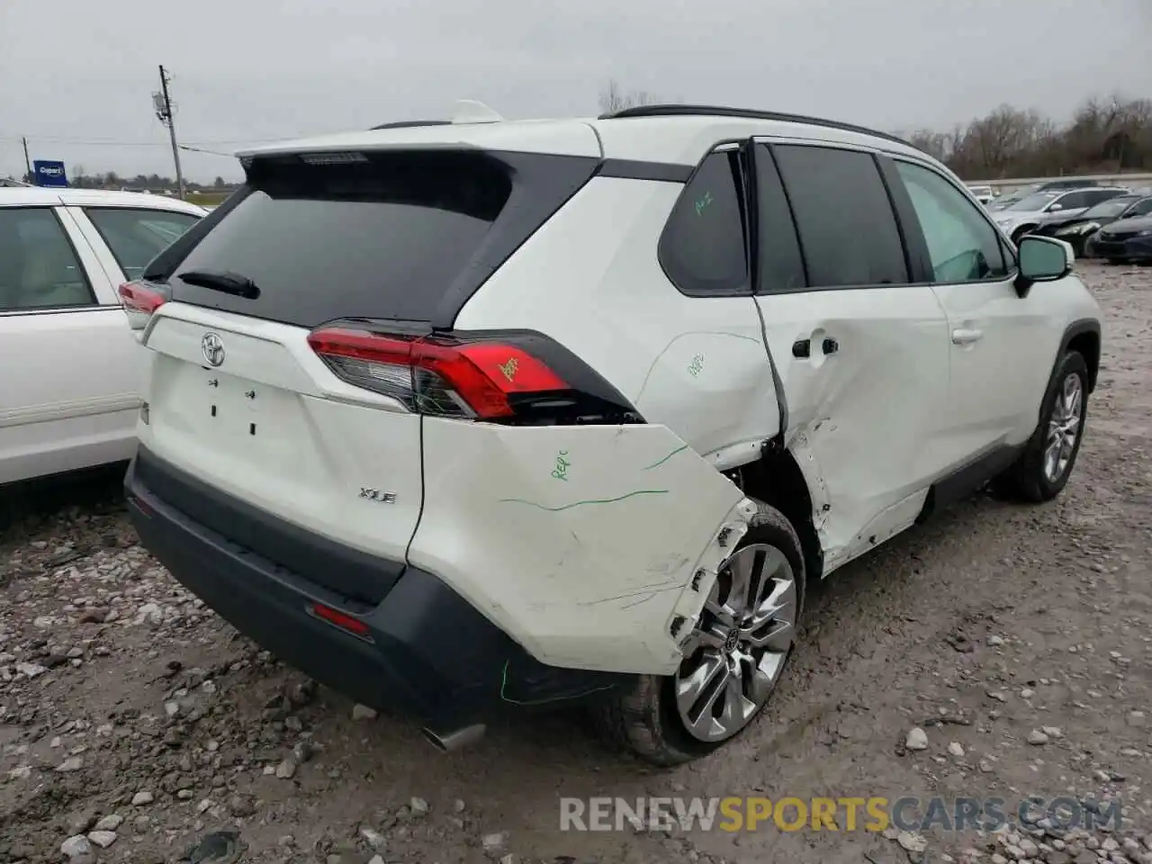 4 Photograph of a damaged car 2T3C1RFV9MW155844 TOYOTA RAV4 2021