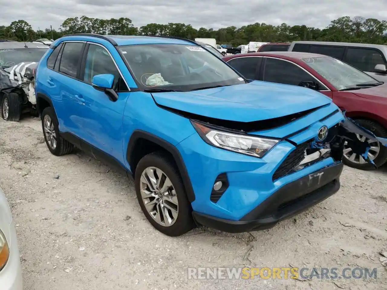 1 Photograph of a damaged car 2T3C1RFV9MW163216 TOYOTA RAV4 2021