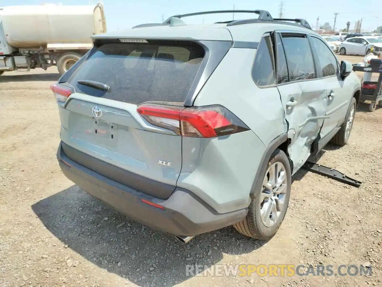 4 Photograph of a damaged car 2T3C1RFVXMC088818 TOYOTA RAV4 2021