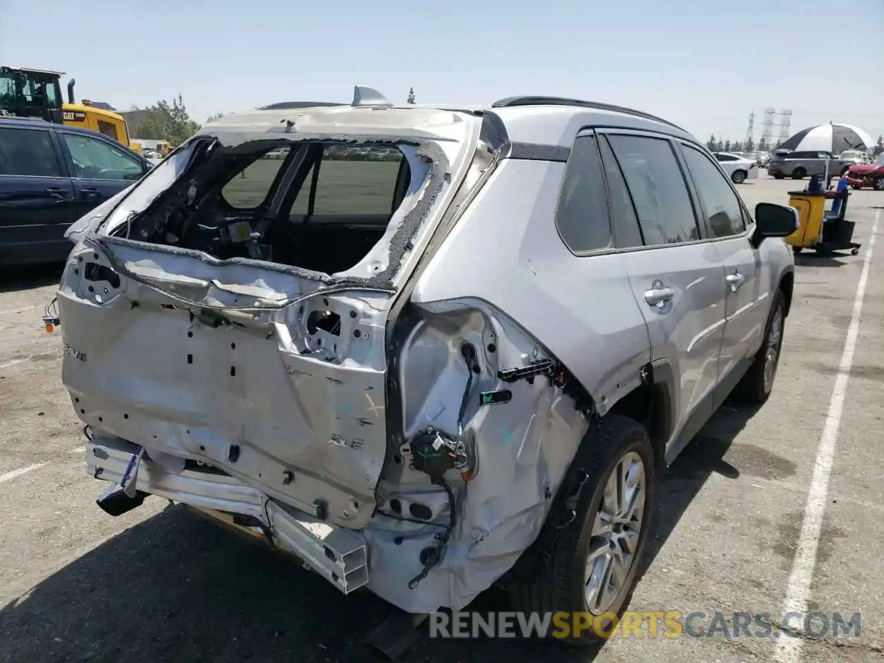 4 Photograph of a damaged car 2T3C1RFVXMC100708 TOYOTA RAV4 2021