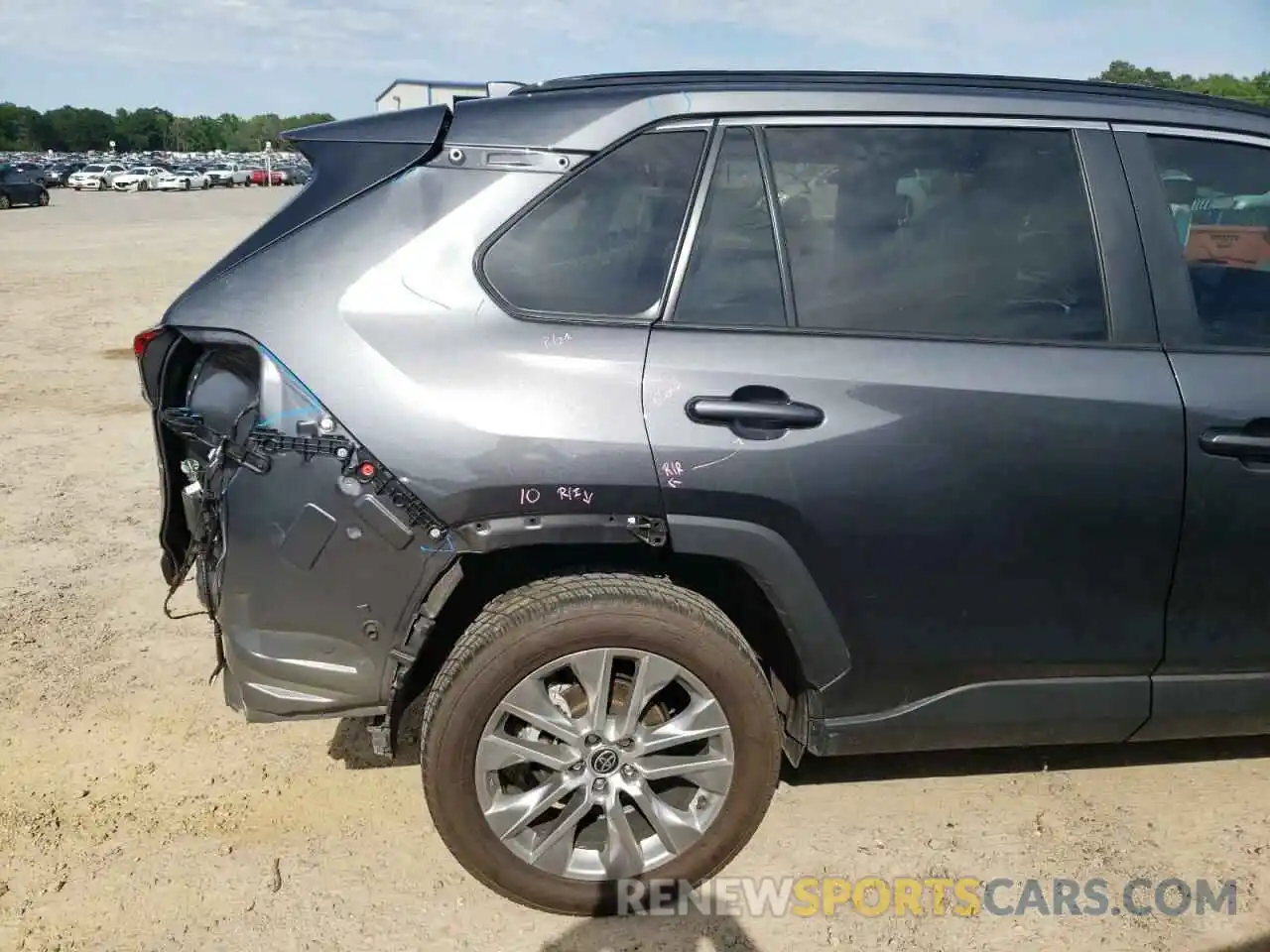 9 Photograph of a damaged car 2T3C1RFVXMC108999 TOYOTA RAV4 2021