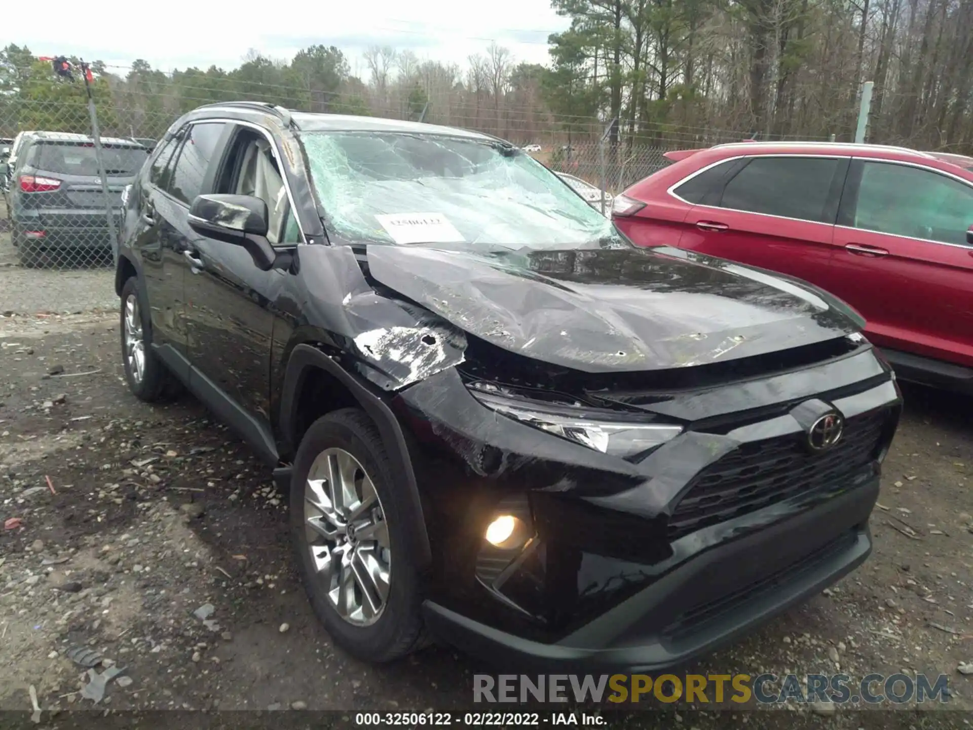 1 Photograph of a damaged car 2T3C1RFVXMC161704 TOYOTA RAV4 2021