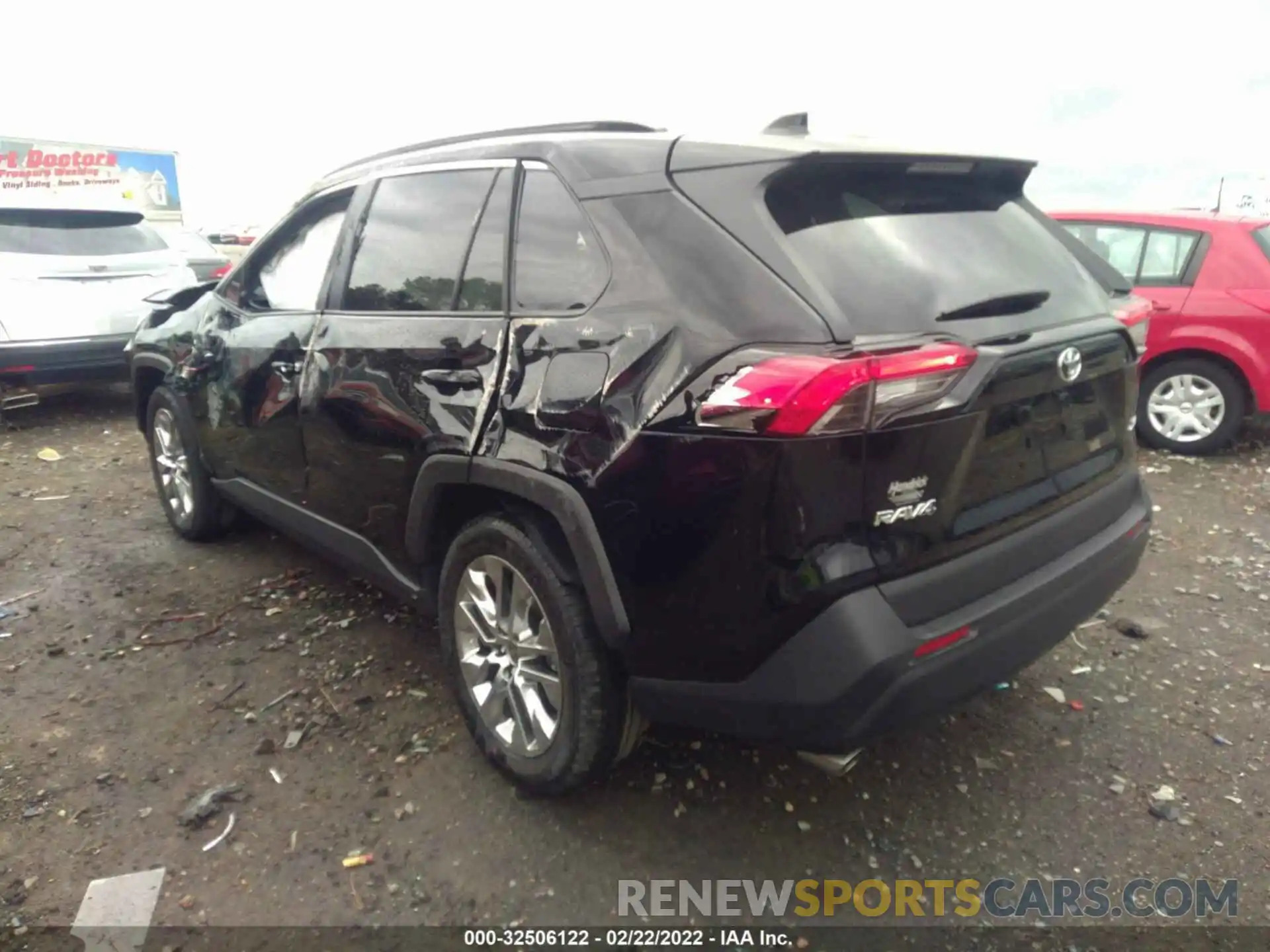 3 Photograph of a damaged car 2T3C1RFVXMC161704 TOYOTA RAV4 2021