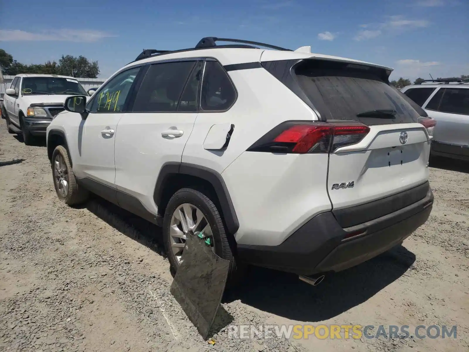 3 Photograph of a damaged car 2T3C1RFVXMW104871 TOYOTA RAV4 2021