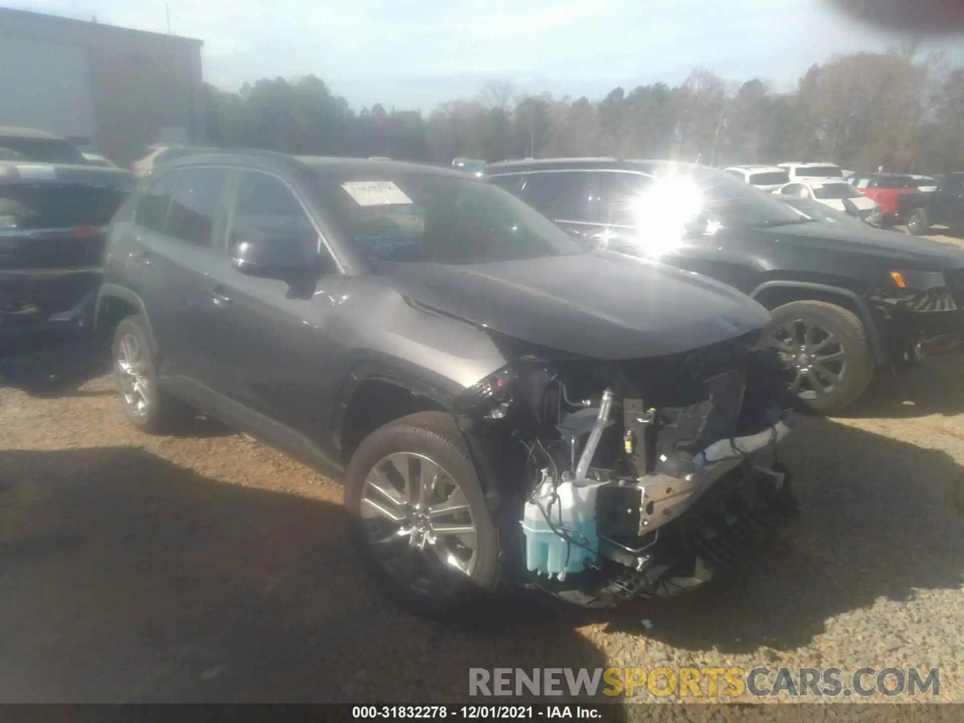 1 Photograph of a damaged car 2T3C1RFVXMW118138 TOYOTA RAV4 2021