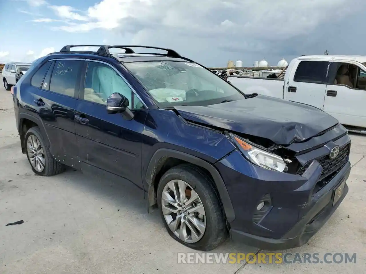 1 Photograph of a damaged car 2T3C1RFVXMW127826 TOYOTA RAV4 2021