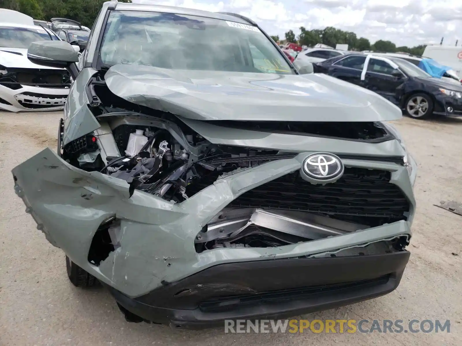 7 Photograph of a damaged car 2T3C1RFVXMW133321 TOYOTA RAV4 2021