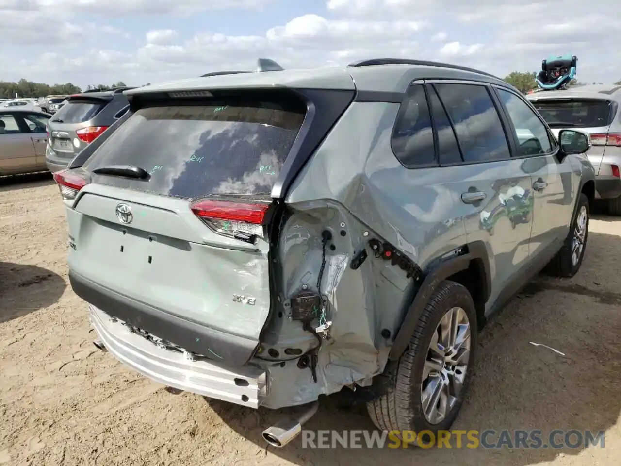 4 Photograph of a damaged car 2T3C1RFVXMW165329 TOYOTA RAV4 2021