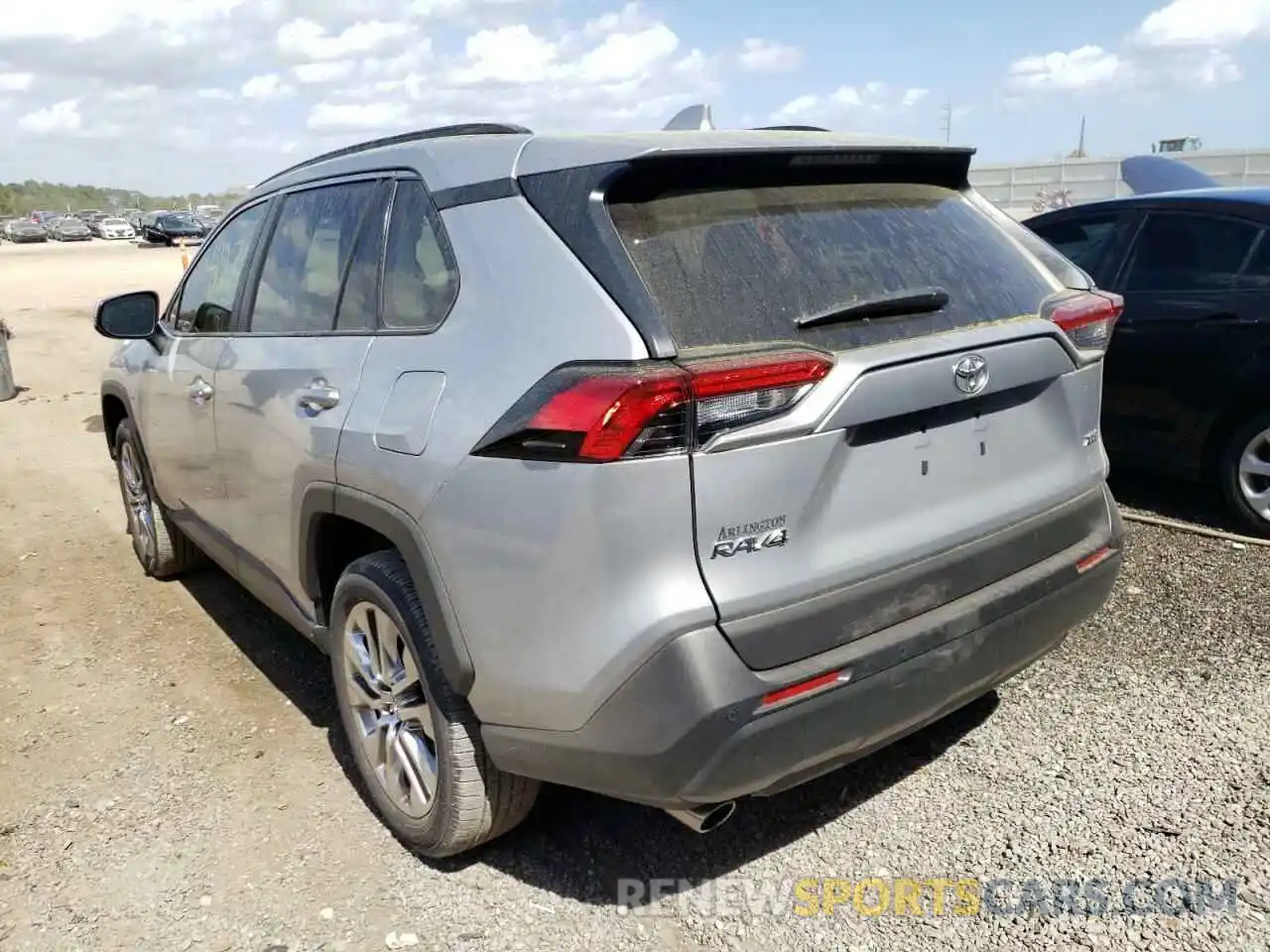 3 Photograph of a damaged car 2T3C1RFVXMW165847 TOYOTA RAV4 2021