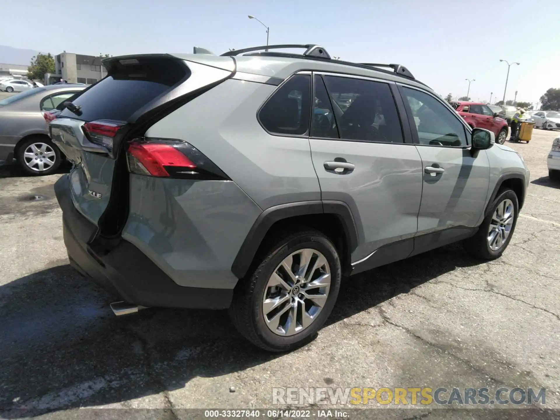 4 Photograph of a damaged car 2T3C1RFVXMW183720 TOYOTA RAV4 2021