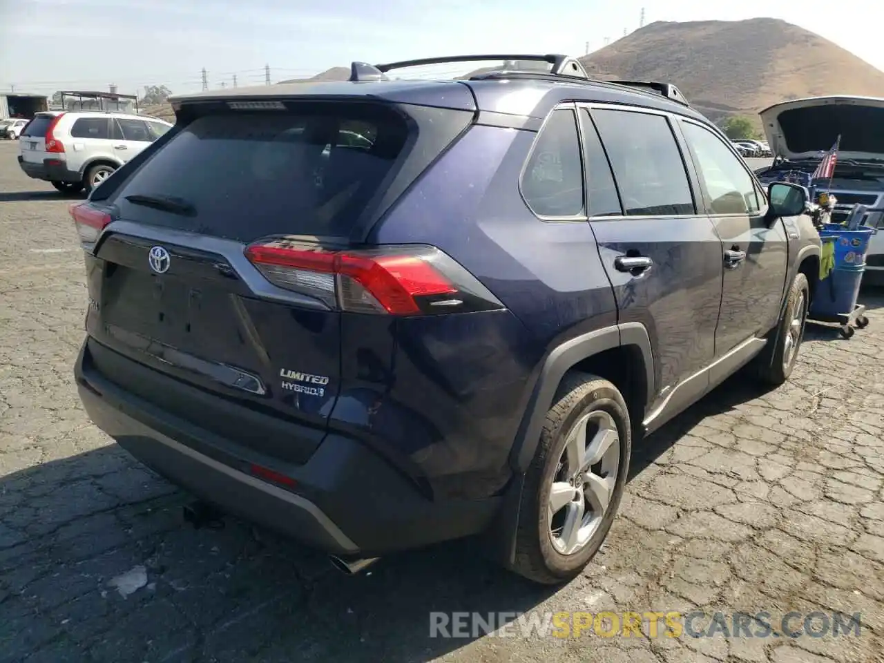 4 Photograph of a damaged car 2T3D6RFV0MW022346 TOYOTA RAV4 2021