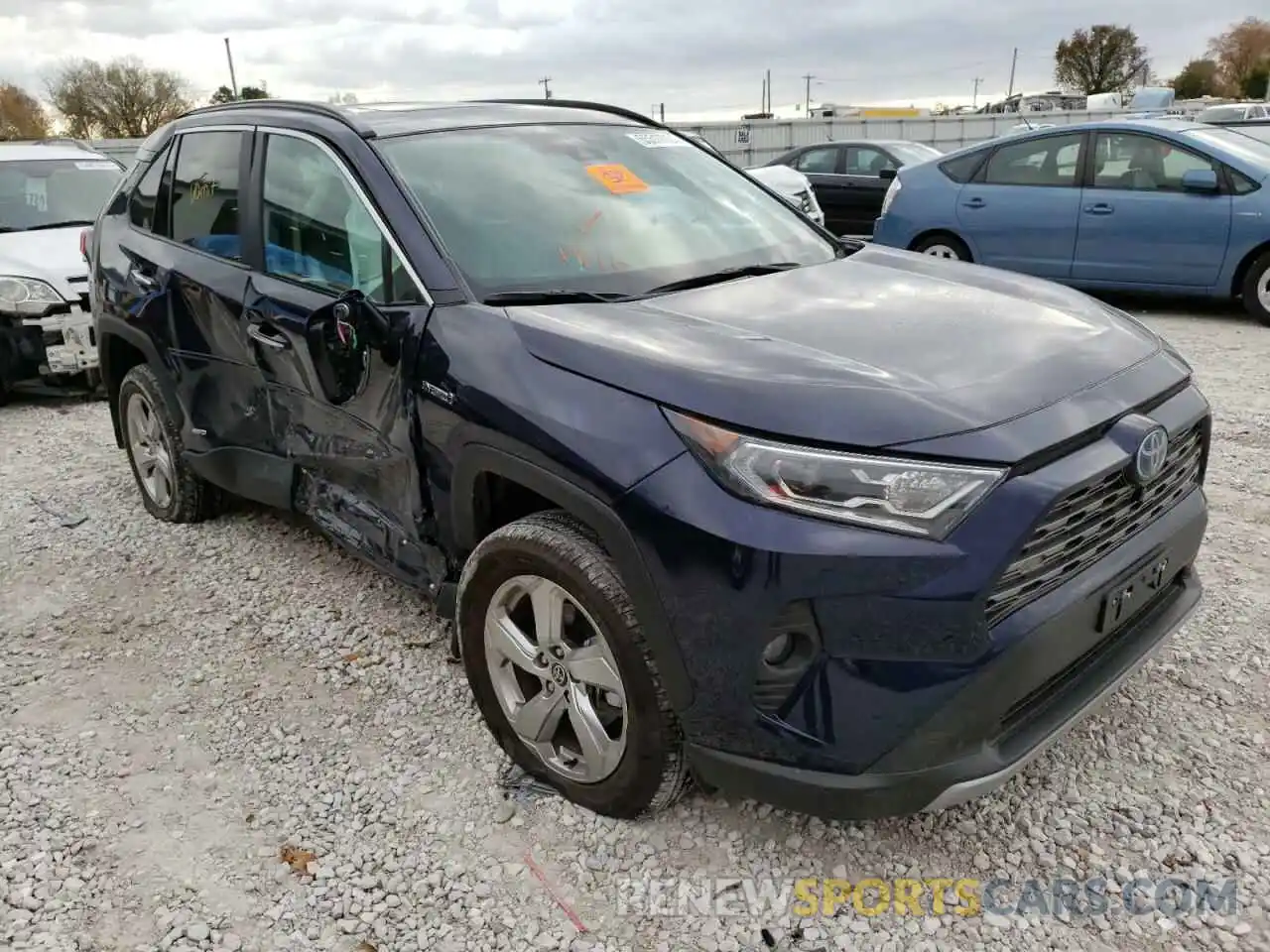 1 Photograph of a damaged car 2T3D6RFV5MW014954 TOYOTA RAV4 2021