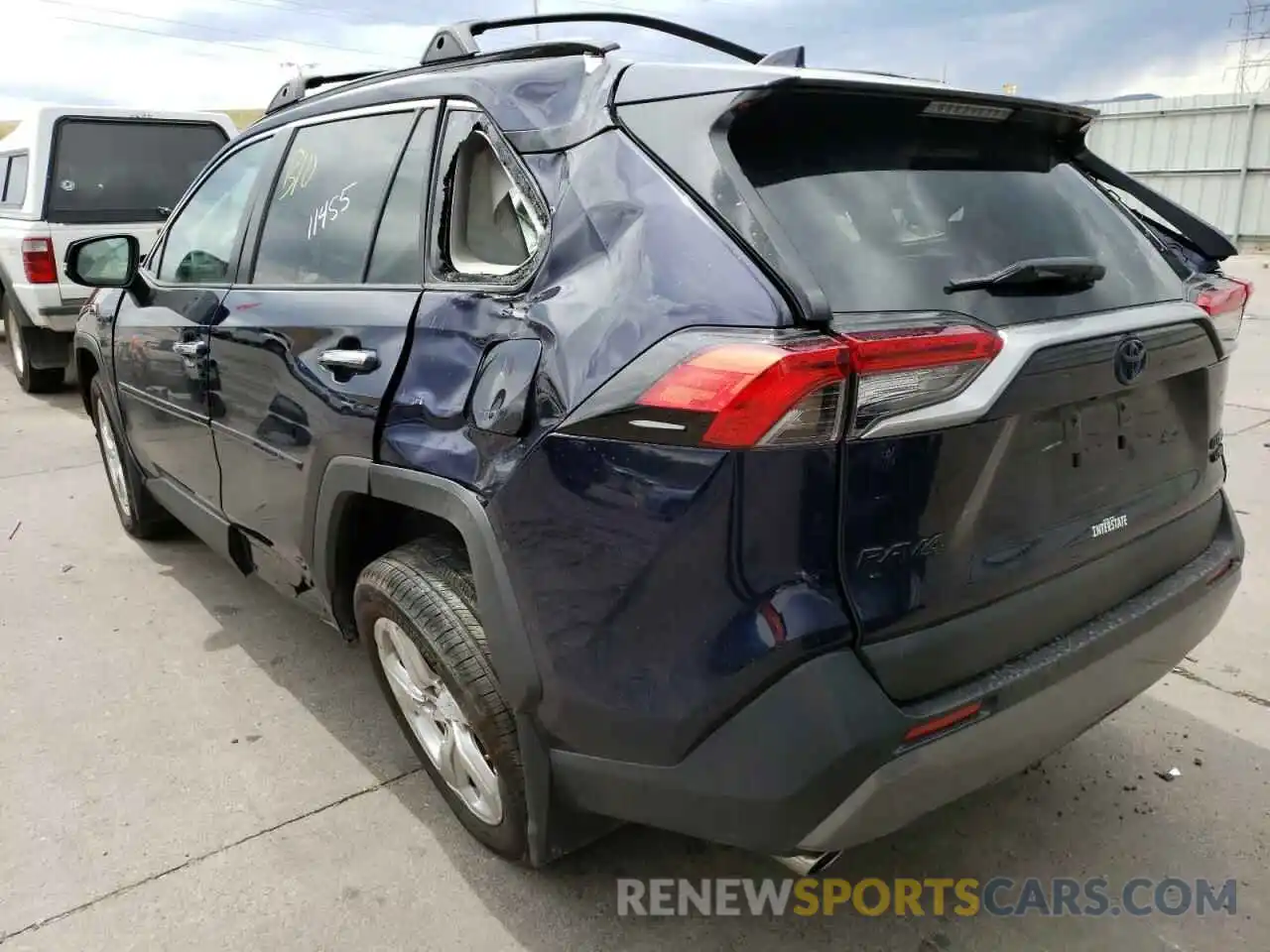 3 Photograph of a damaged car 2T3D6RFV5MW020236 TOYOTA RAV4 2021