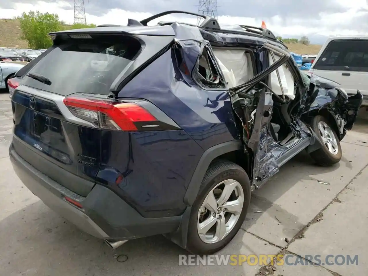 4 Photograph of a damaged car 2T3D6RFV5MW020236 TOYOTA RAV4 2021