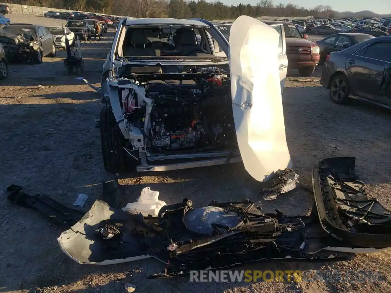 9 Photograph of a damaged car 2T3D6RFV6MW007818 TOYOTA RAV4 2021