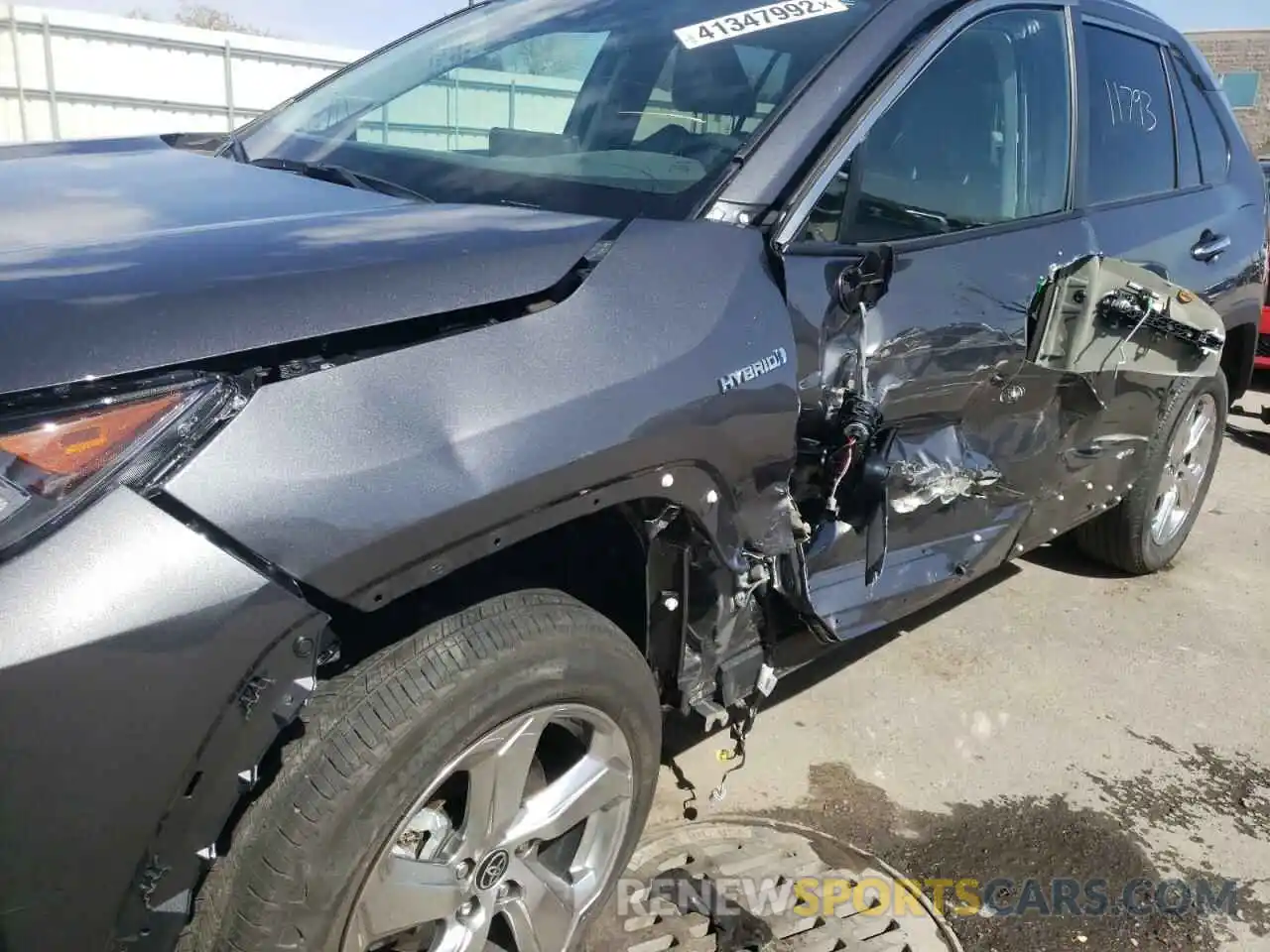 9 Photograph of a damaged car 2T3D6RFV6MW020925 TOYOTA RAV4 2021