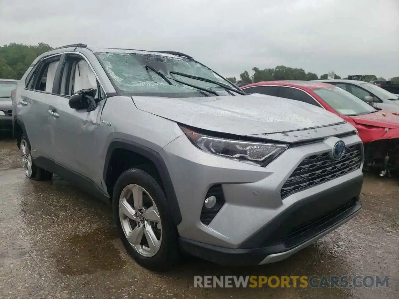 1 Photograph of a damaged car 2T3D6RFV7MW023803 TOYOTA RAV4 2021