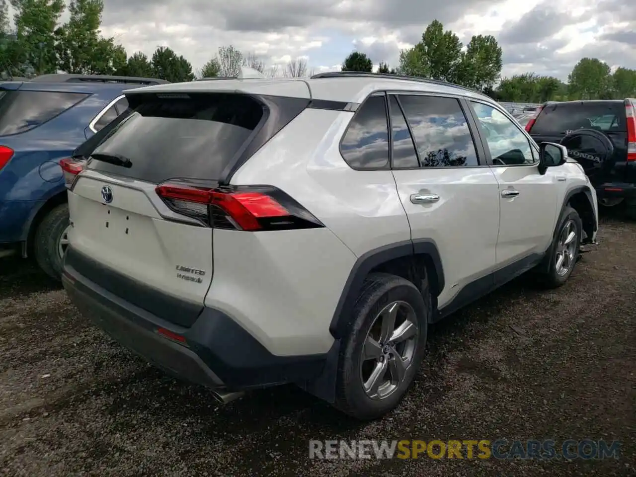 4 Photograph of a damaged car 2T3DWRFV4MW103687 TOYOTA RAV4 2021