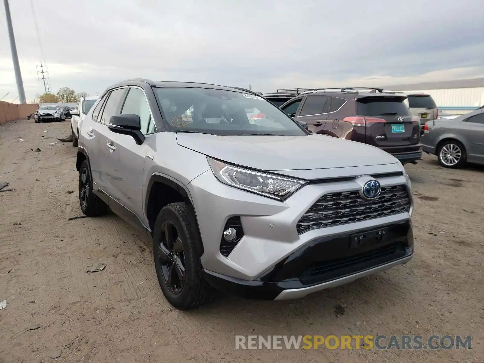 1 Photograph of a damaged car 2T3E6RFV0MW018365 TOYOTA RAV4 2021