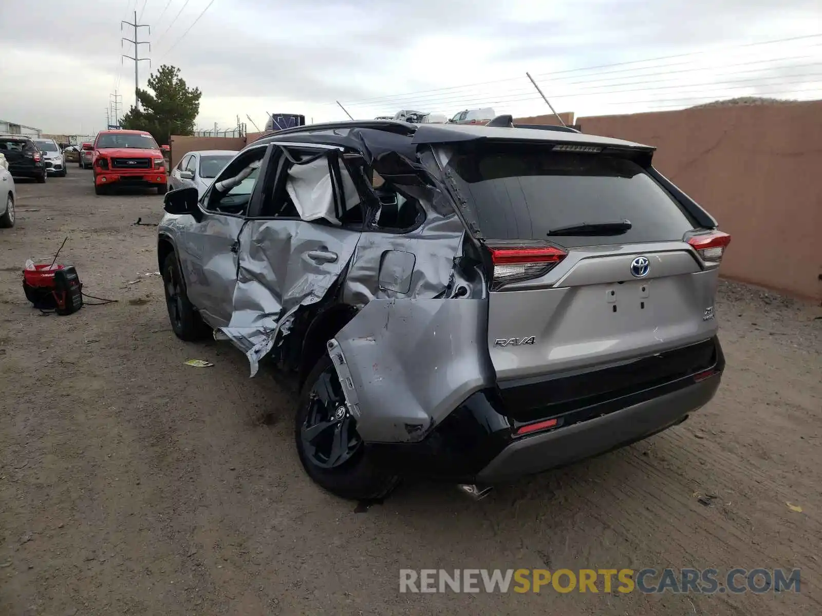 3 Photograph of a damaged car 2T3E6RFV0MW018365 TOYOTA RAV4 2021