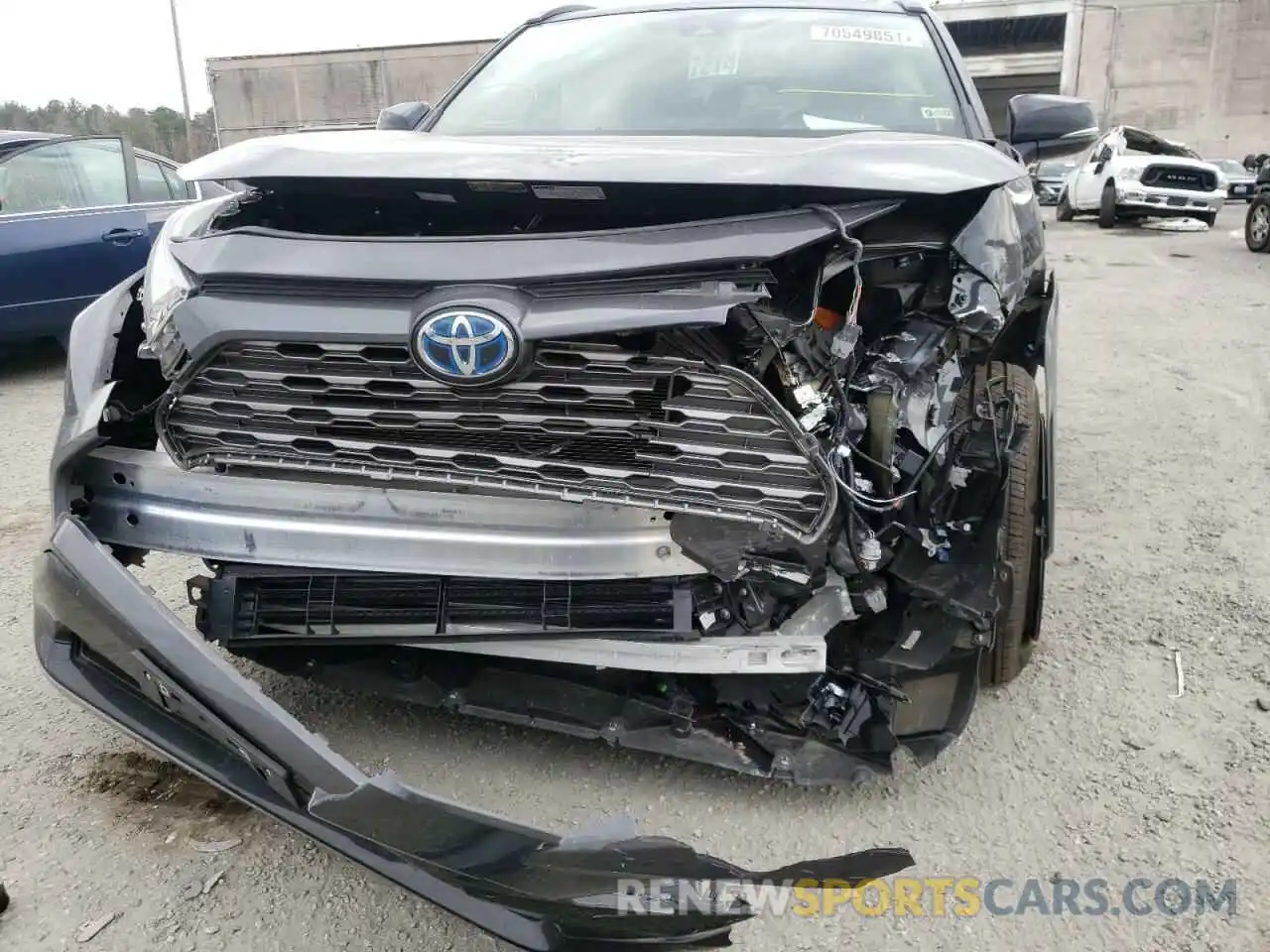 9 Photograph of a damaged car 2T3E6RFV1MW002675 TOYOTA RAV4 2021