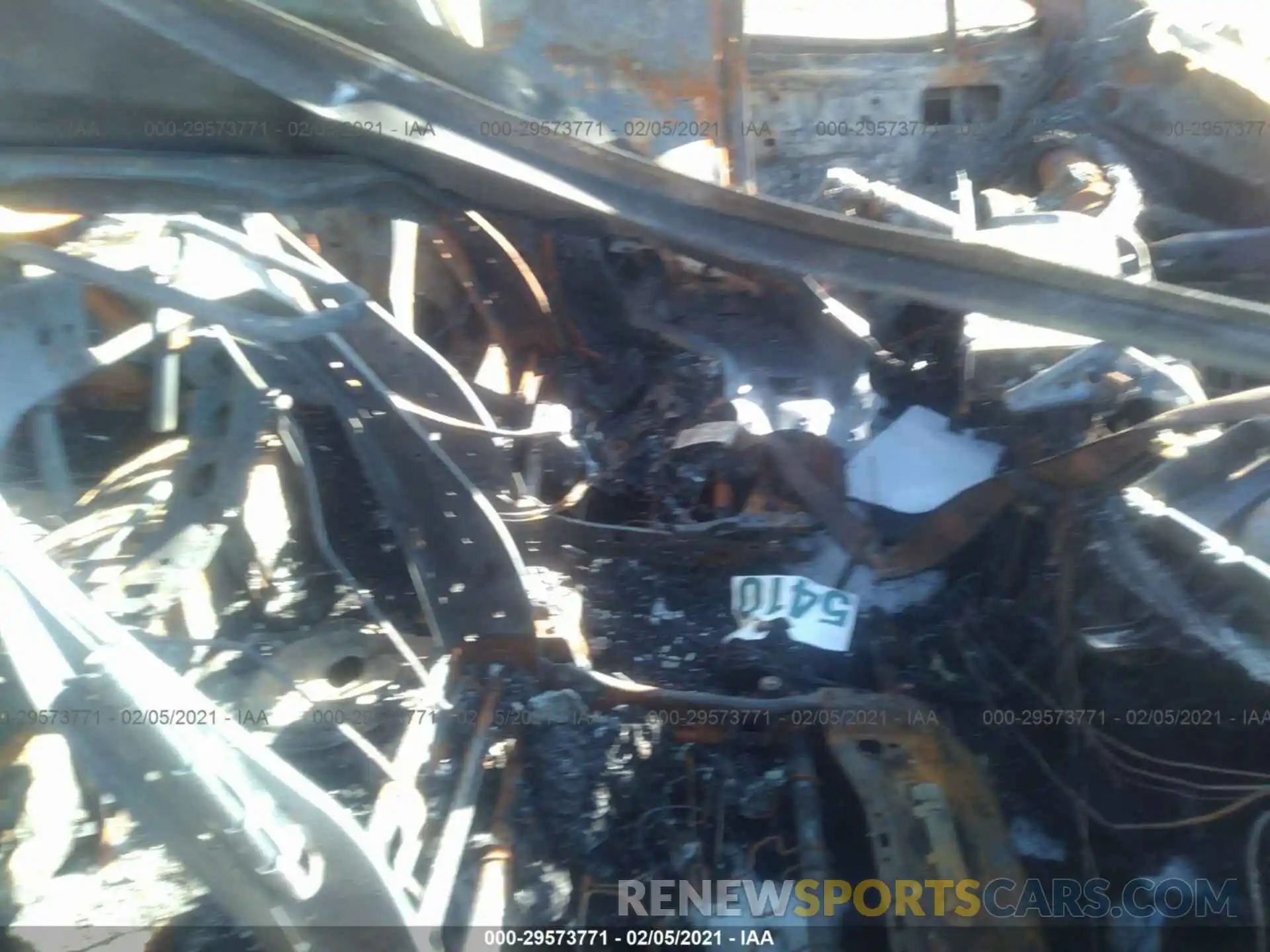 5 Photograph of a damaged car 2T3E6RFV1MW005835 TOYOTA RAV4 2021
