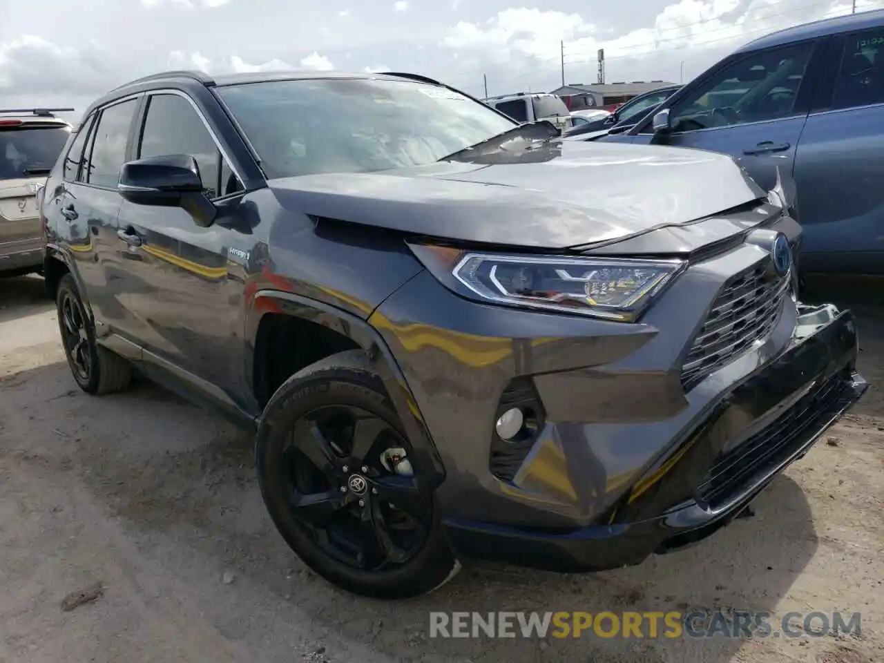 1 Photograph of a damaged car 2T3E6RFV1MW016723 TOYOTA RAV4 2021