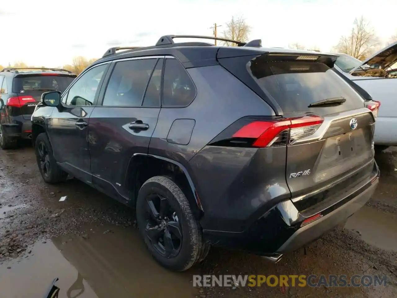 3 Photograph of a damaged car 2T3E6RFV1MW020464 TOYOTA RAV4 2021