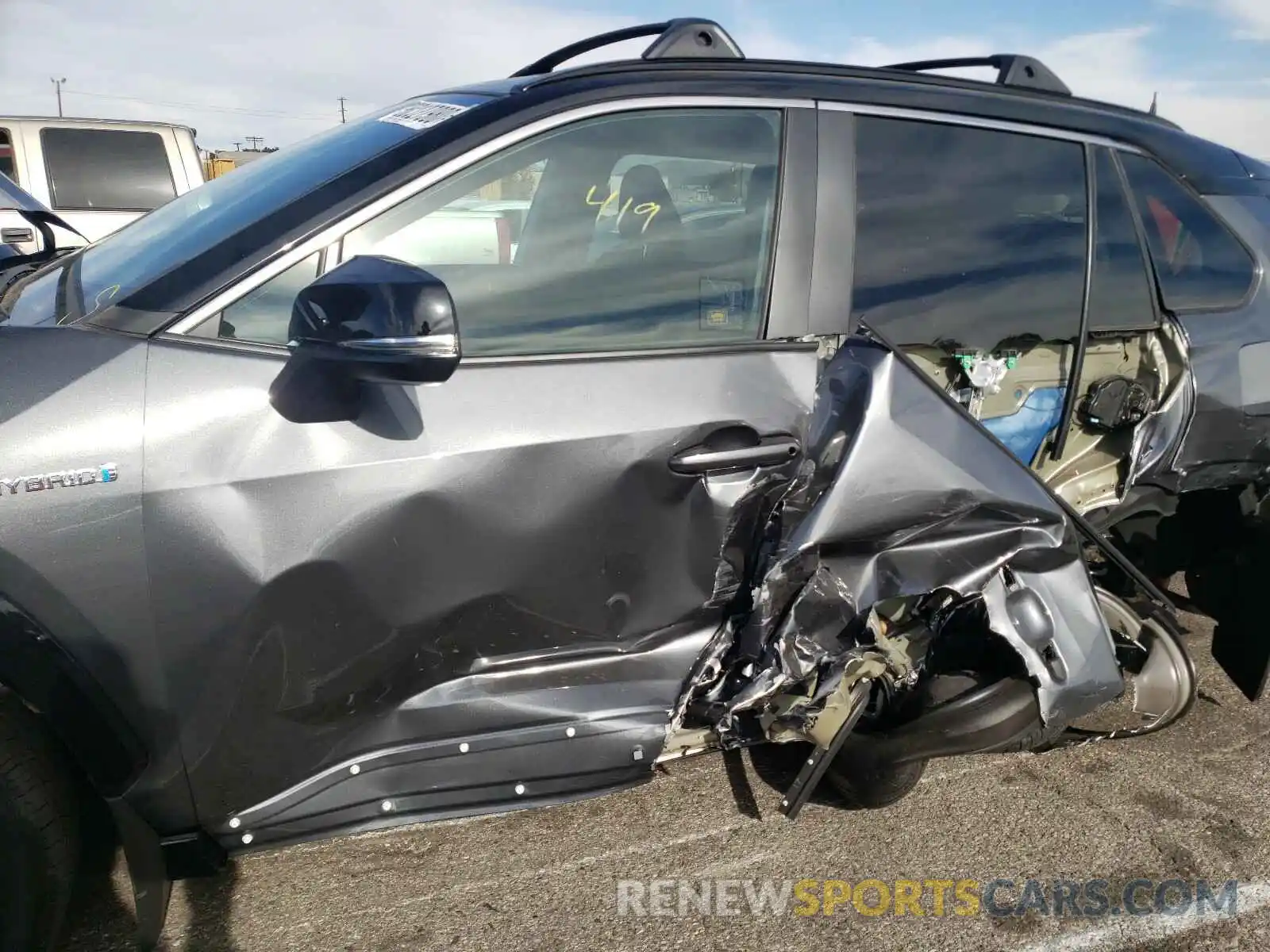 10 Photograph of a damaged car 2T3E6RFV2MW006184 TOYOTA RAV4 2021