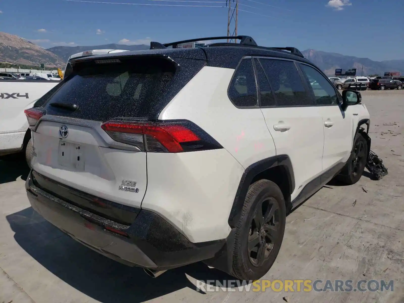 4 Photograph of a damaged car 2T3E6RFV3MW003889 TOYOTA RAV4 2021