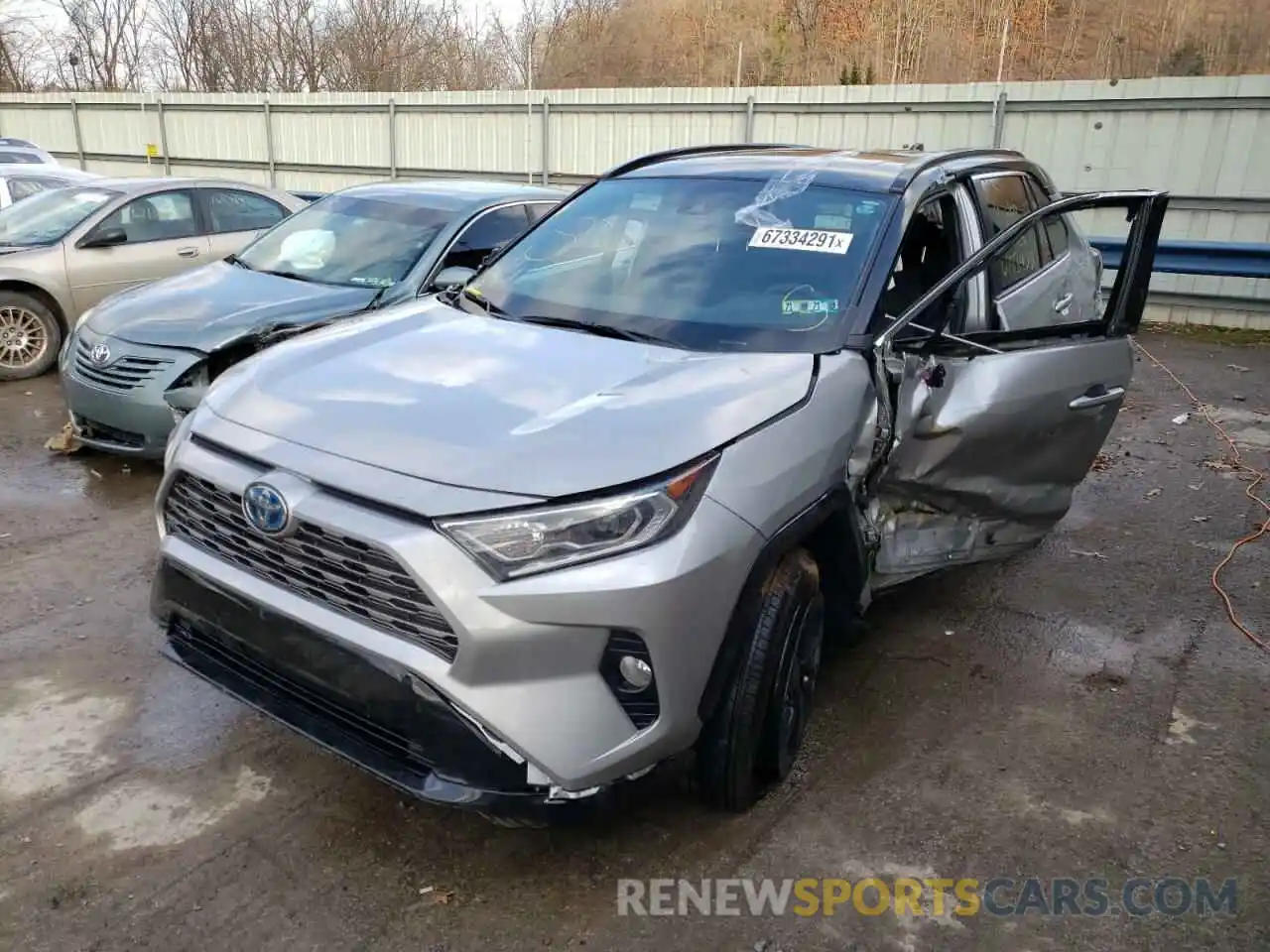 2 Photograph of a damaged car 2T3E6RFV3MW008722 TOYOTA RAV4 2021