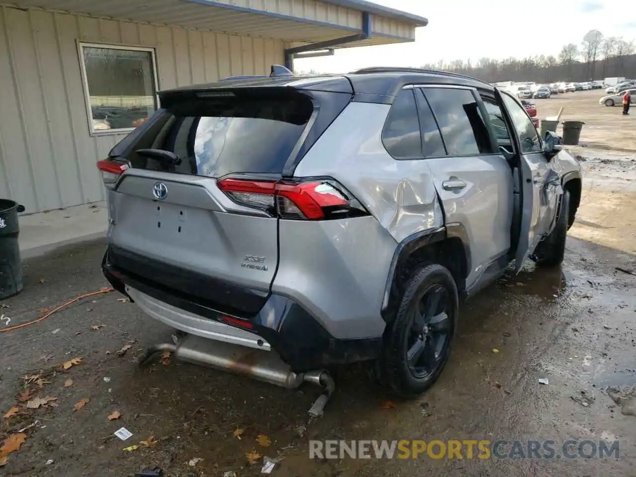 4 Photograph of a damaged car 2T3E6RFV3MW008722 TOYOTA RAV4 2021