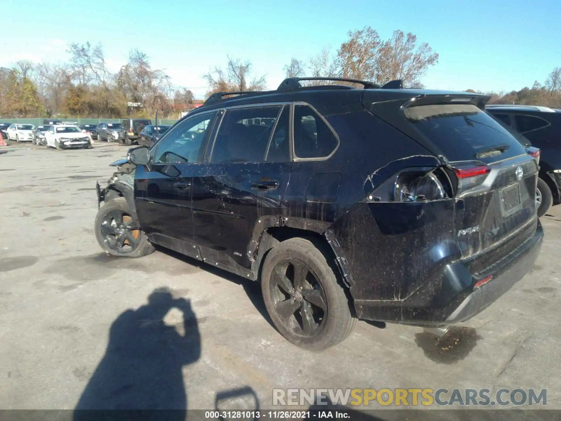 3 Фотография поврежденного автомобиля 2T3E6RFV4MW009233 TOYOTA RAV4 2021