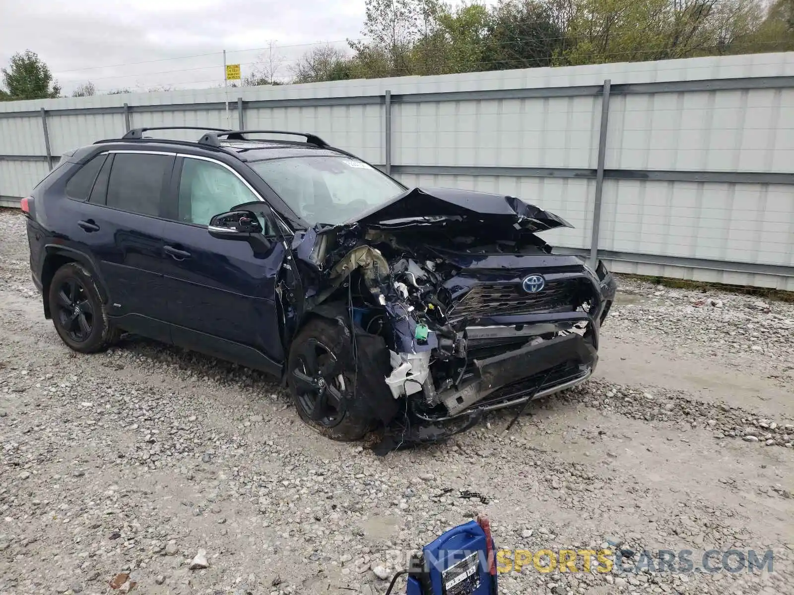 1 Photograph of a damaged car 2T3E6RFV4MW009457 TOYOTA RAV4 2021