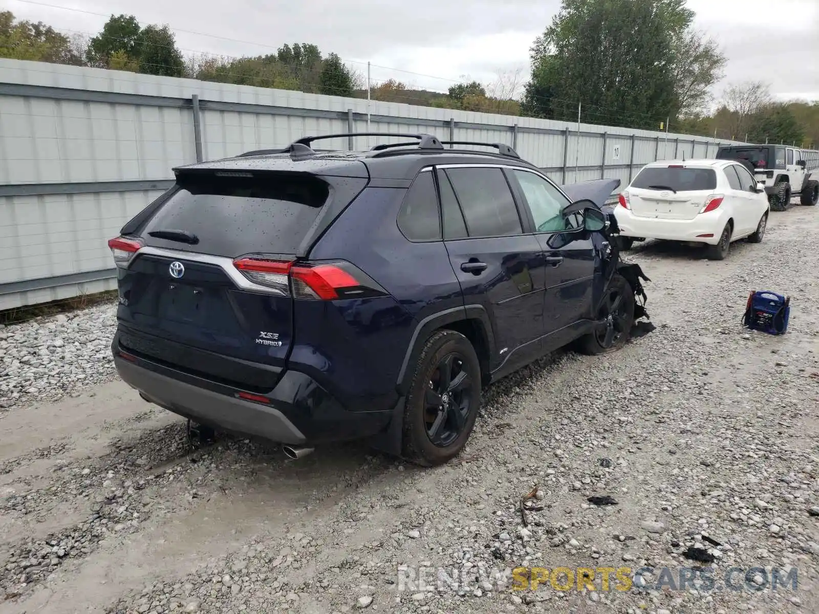 4 Photograph of a damaged car 2T3E6RFV4MW009457 TOYOTA RAV4 2021