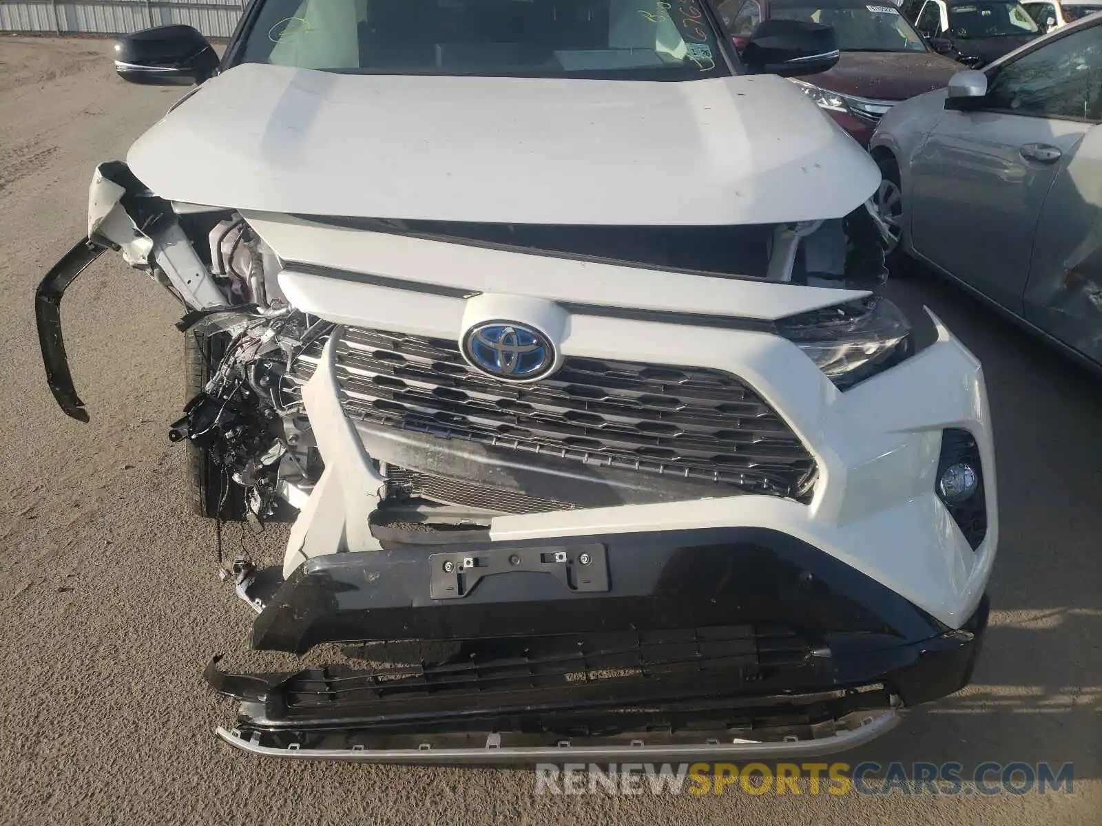 7 Photograph of a damaged car 2T3E6RFV4MW013606 TOYOTA RAV4 2021