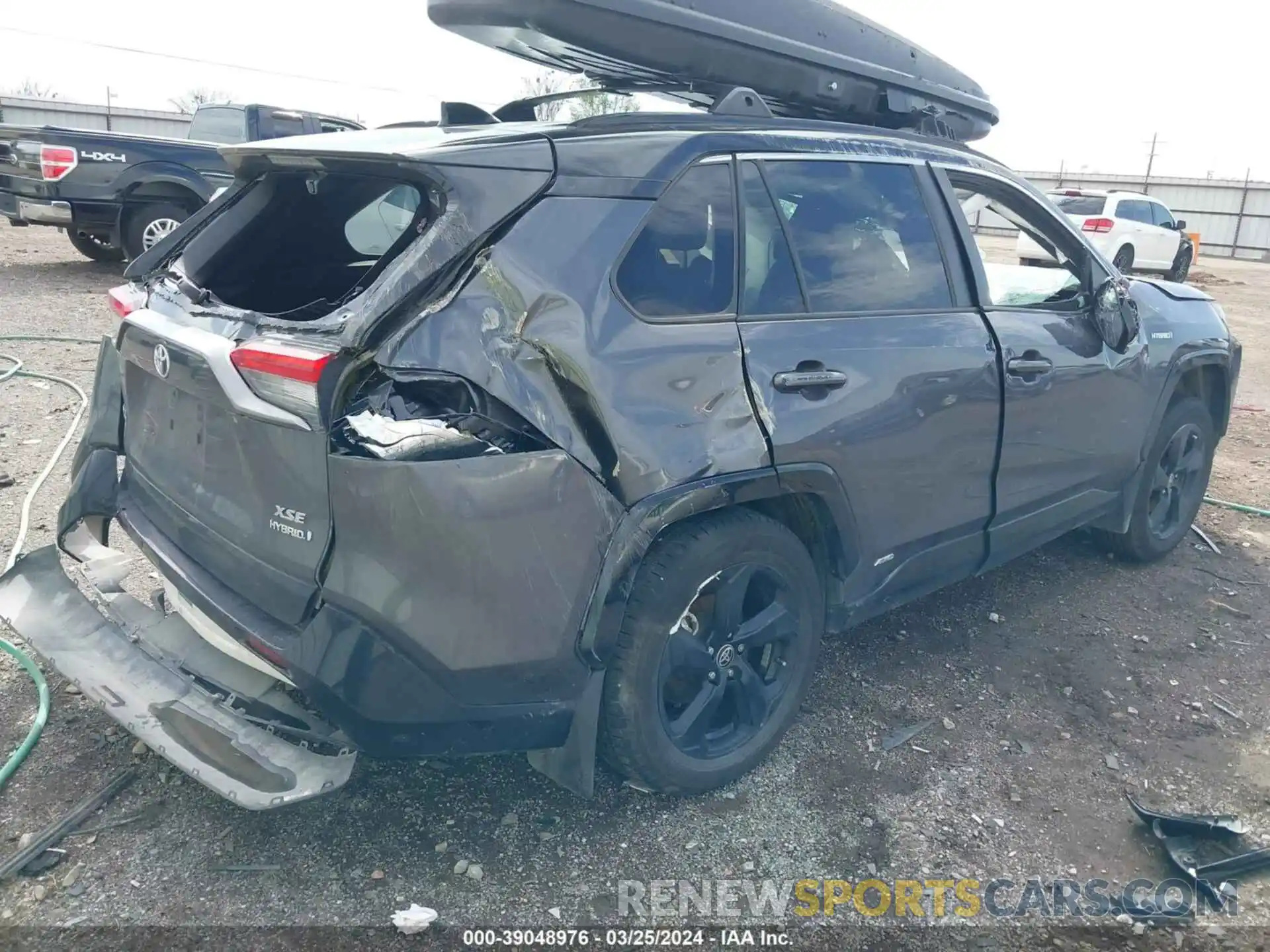 4 Photograph of a damaged car 2T3E6RFV4MW014531 TOYOTA RAV4 2021