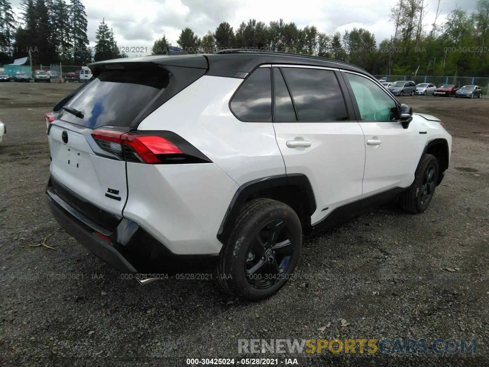 4 Photograph of a damaged car 2T3E6RFV4MW017526 TOYOTA RAV4 2021