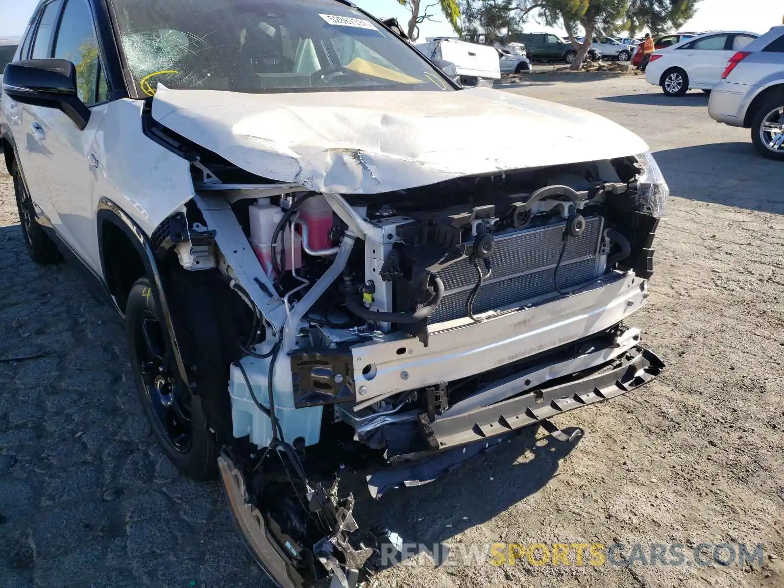 9 Photograph of a damaged car 2T3E6RFV5MW005708 TOYOTA RAV4 2021