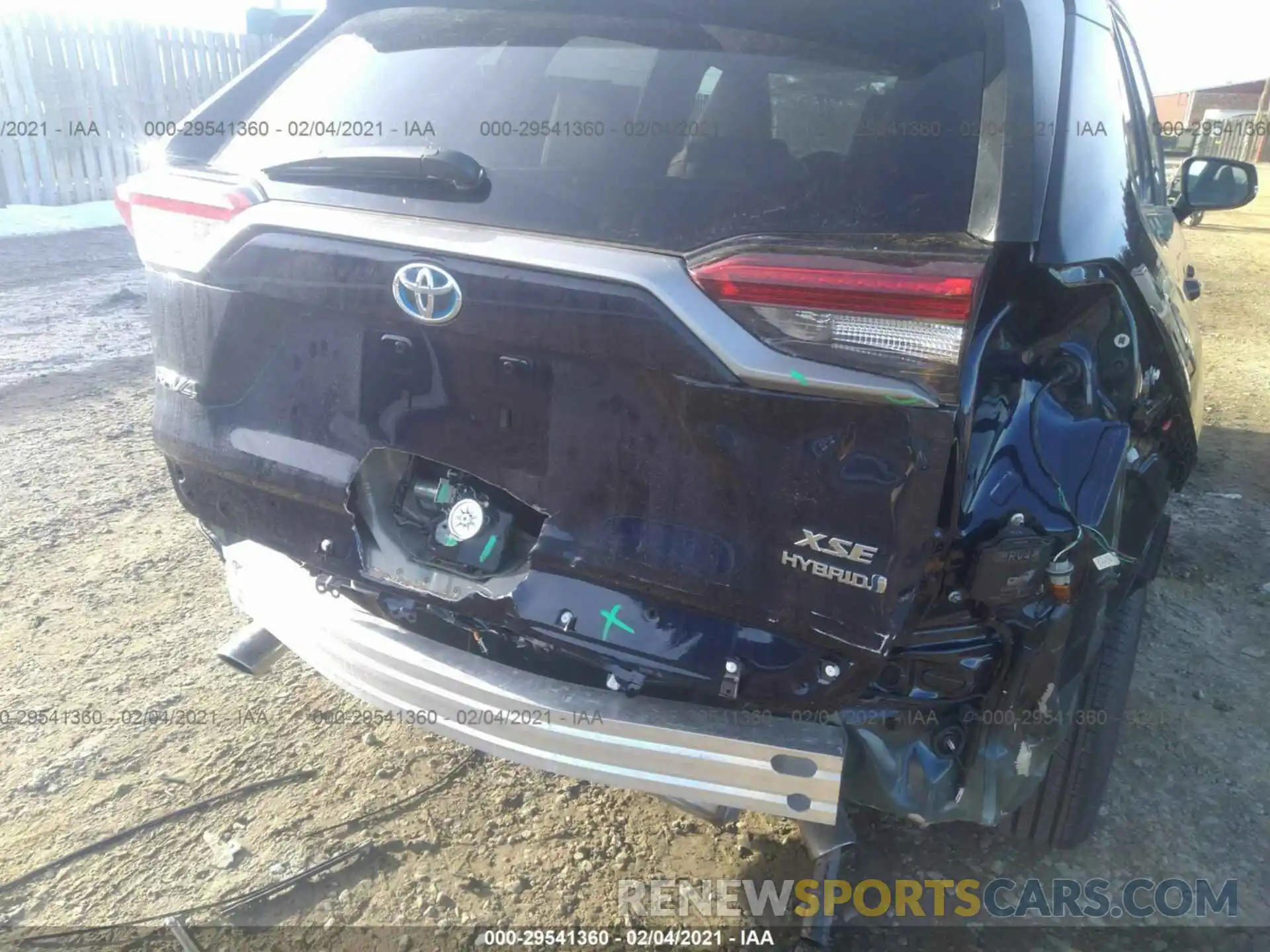 6 Photograph of a damaged car 2T3E6RFV5MW008740 TOYOTA RAV4 2021