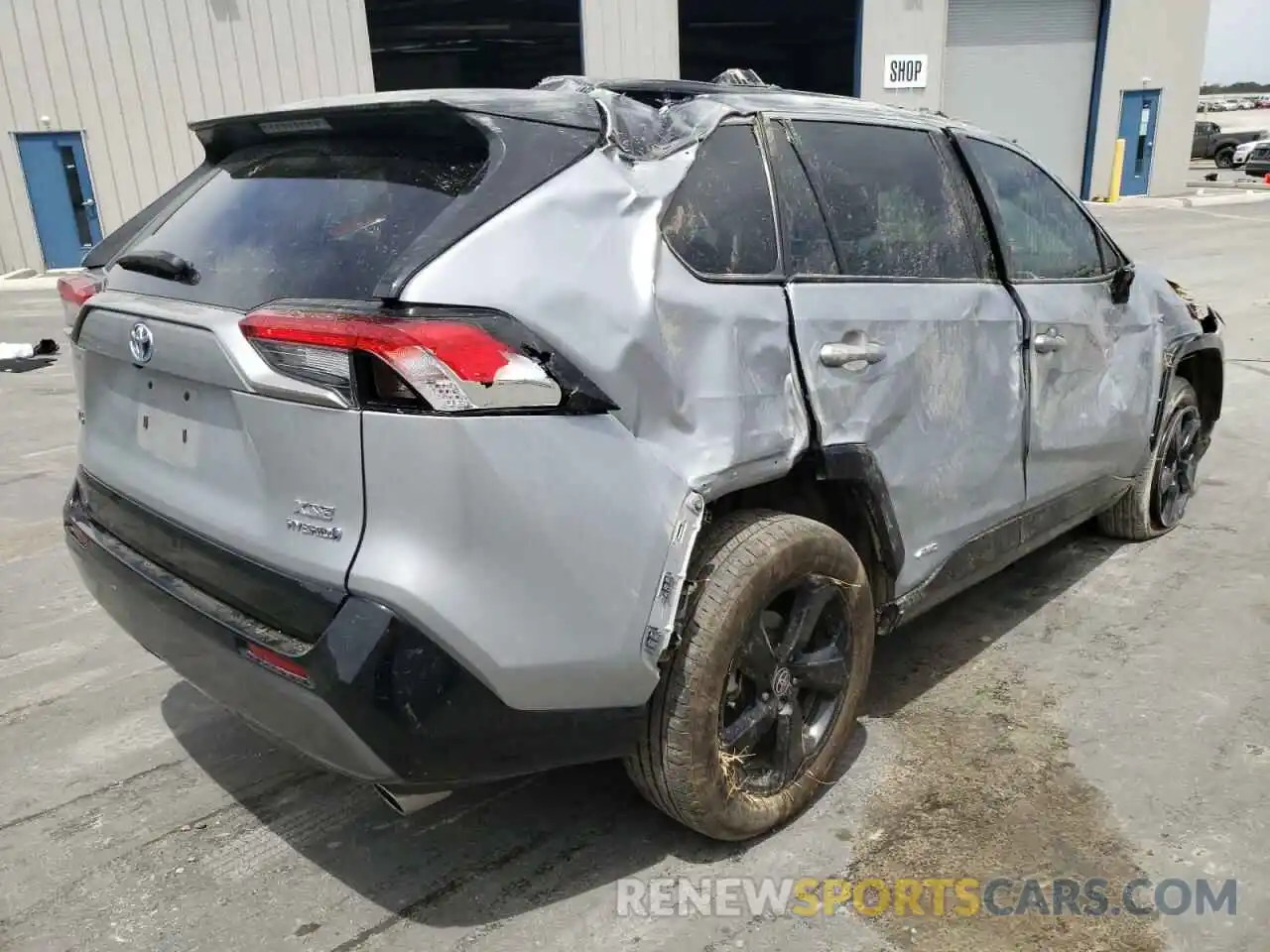 4 Photograph of a damaged car 2T3E6RFV5MW024193 TOYOTA RAV4 2021