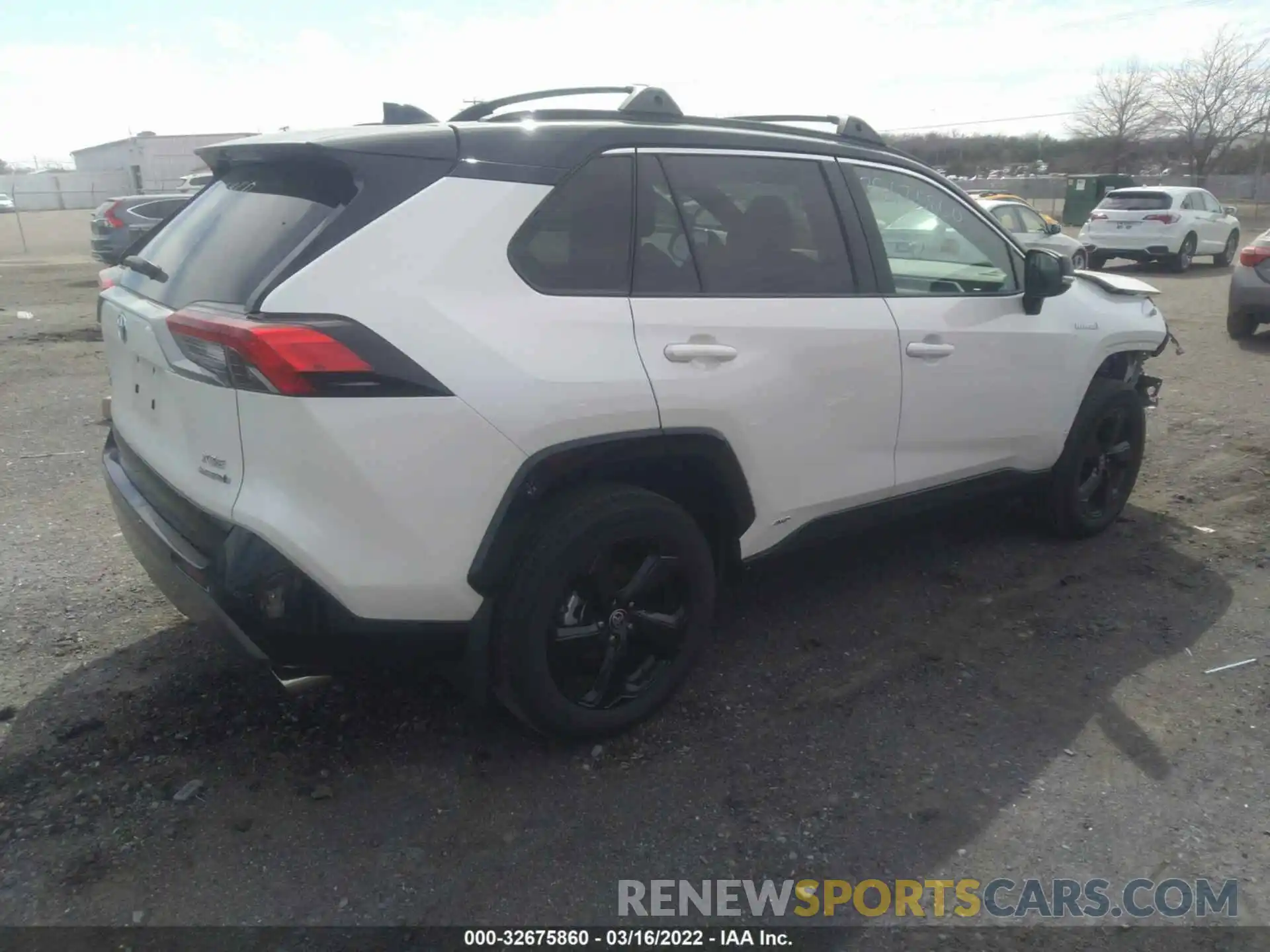 4 Photograph of a damaged car 2T3E6RFV5MW026638 TOYOTA RAV4 2021