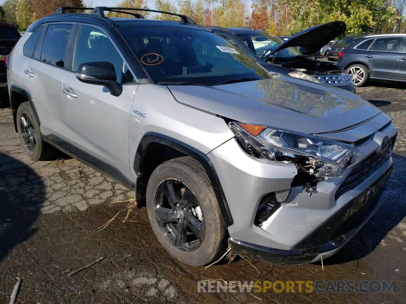 1 Photograph of a damaged car 2T3E6RFV6MW002560 TOYOTA RAV4 2021