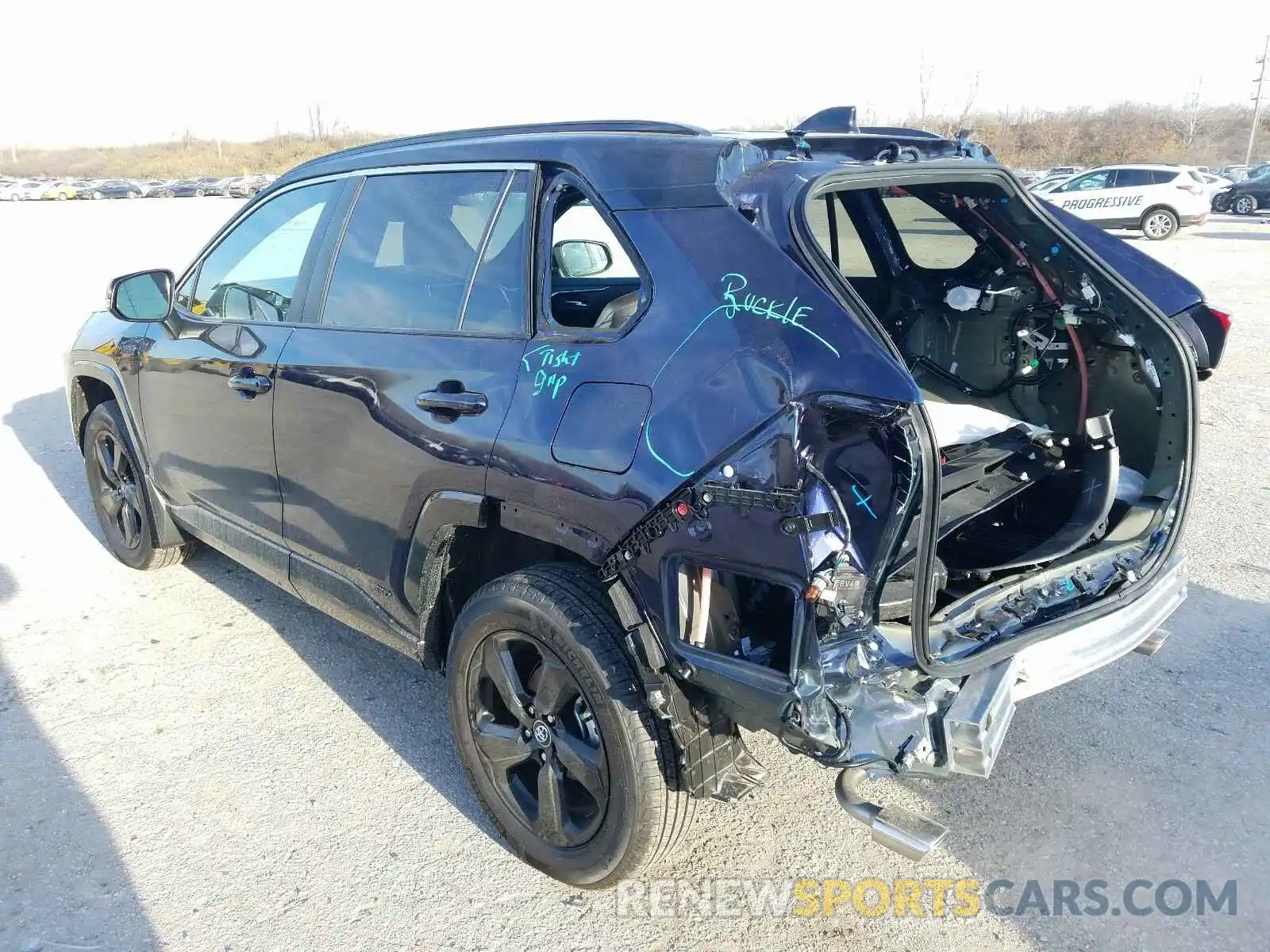 3 Photograph of a damaged car 2T3E6RFV6MW003000 TOYOTA RAV4 2021