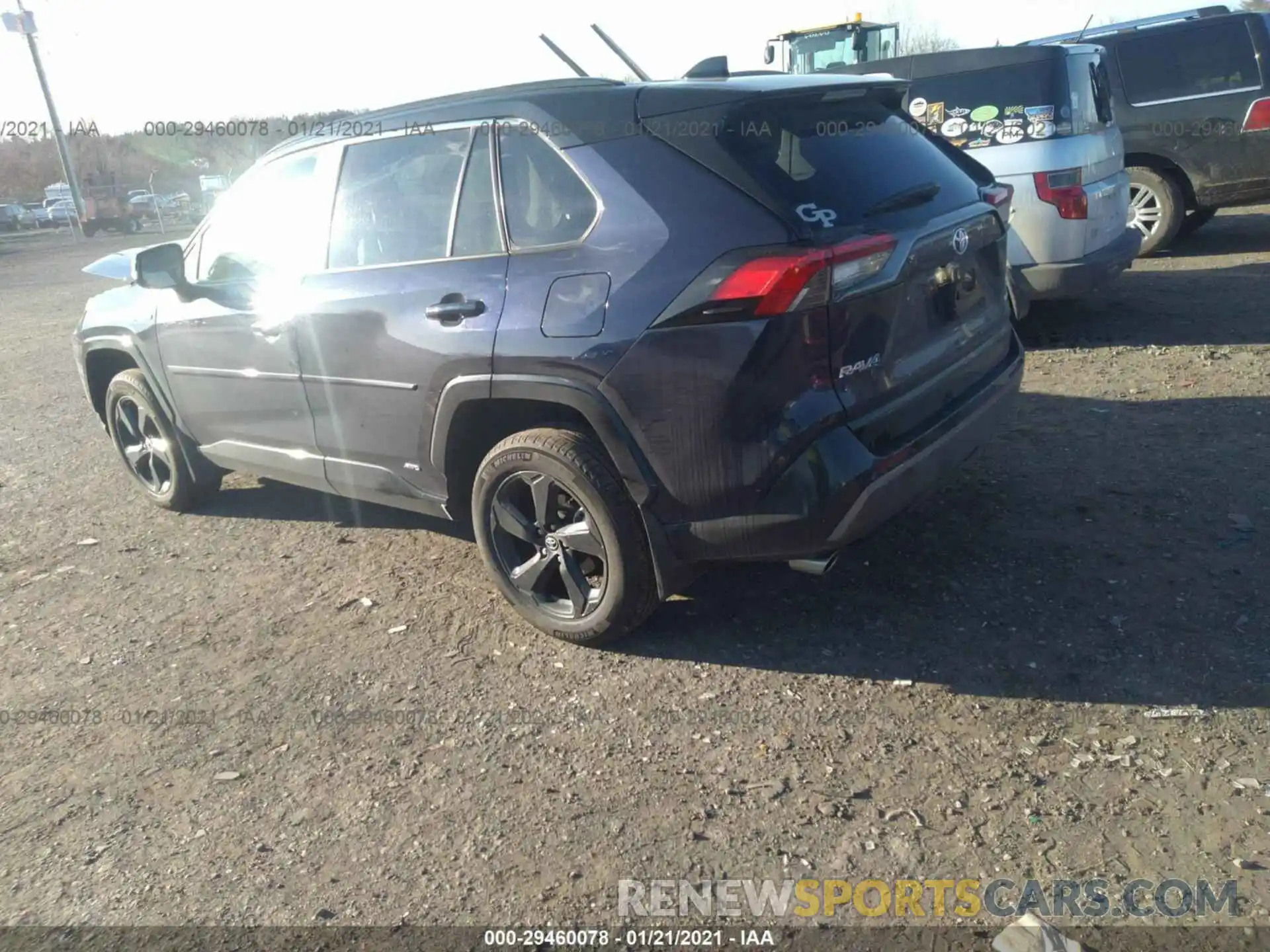 3 Фотография поврежденного автомобиля 2T3E6RFV6MW003658 TOYOTA RAV4 2021