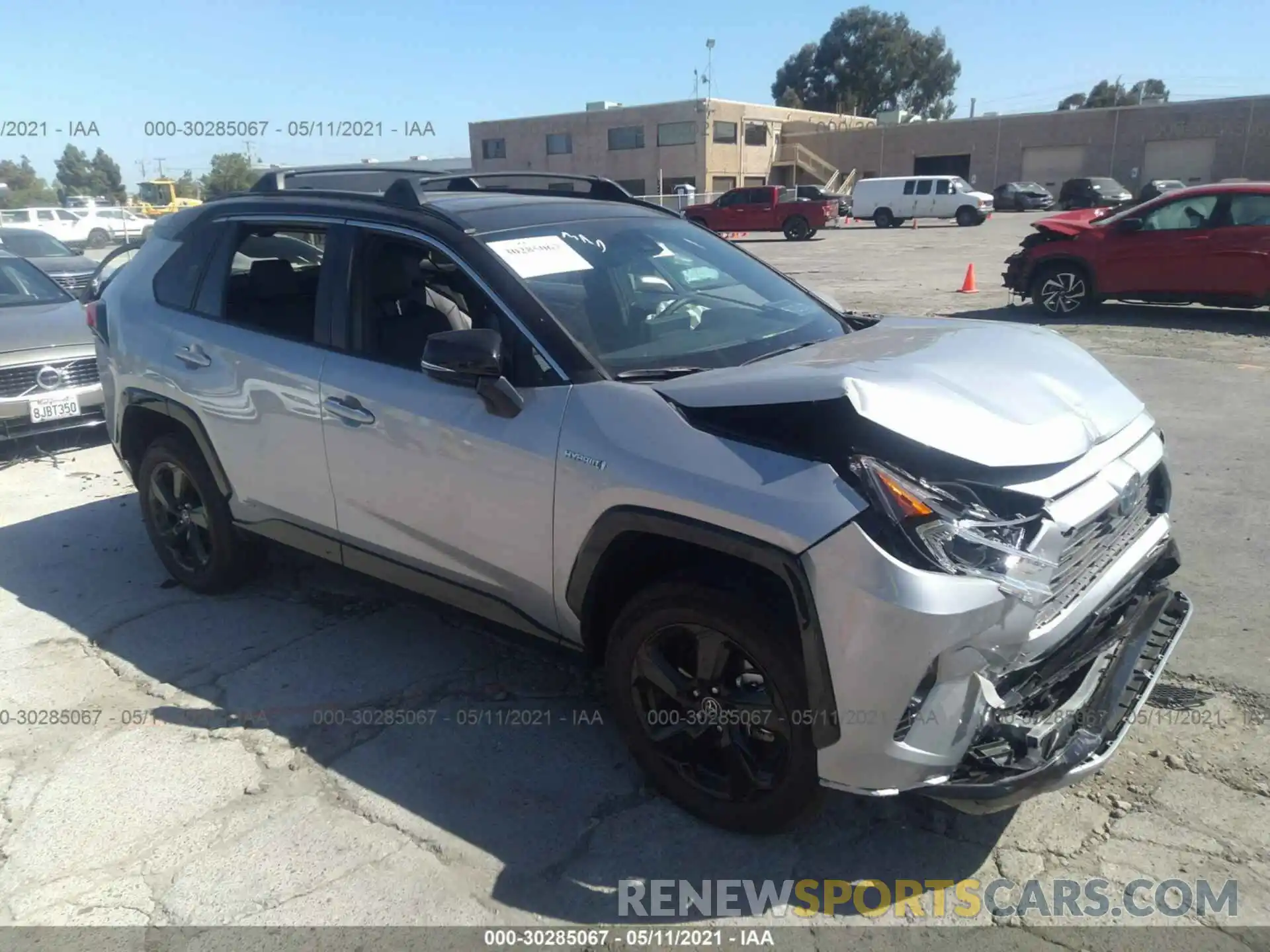 1 Photograph of a damaged car 2T3E6RFV6MW004034 TOYOTA RAV4 2021